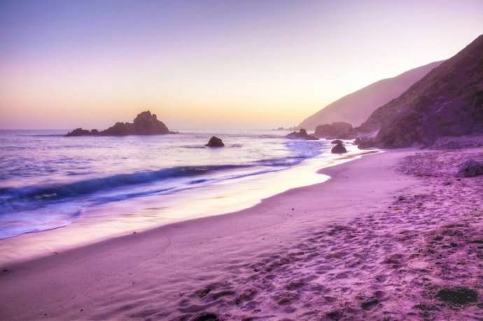 Волшебный калифорнийский пляж с сиреневым песком