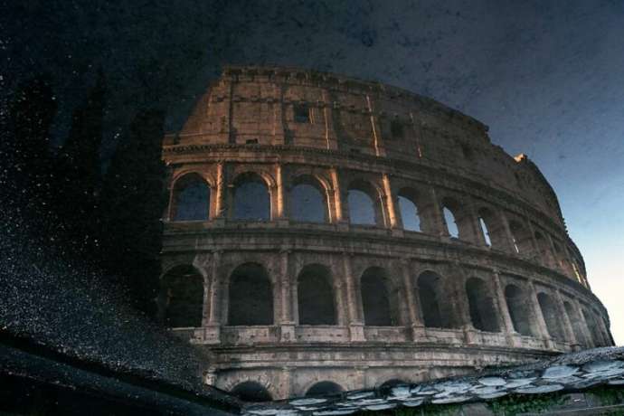 Необычный взгляд на дождливый Рим