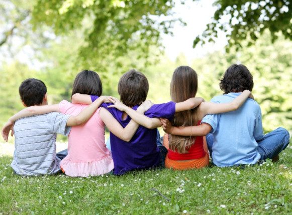 Как воспитать в детях умение дружить?