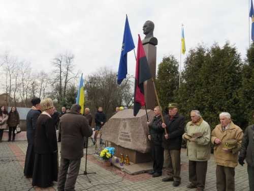 Герои украинства: история гитлеровской подтирки Мельника