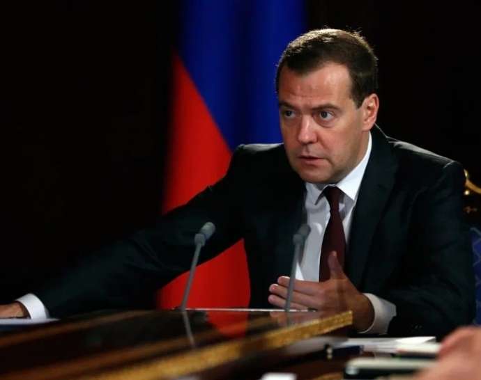 «Они нас на Западе совсем за дураков принимают?»: Медведев разнёс мирное предложение НАТО, раскрыв заговор против России