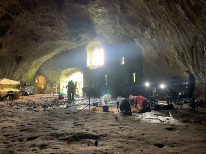 Замок Пембрук и его загадочная пещера
