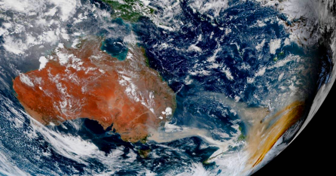 Пожары в Австралии: шокирующие снимки со спутника (12 фото + 1 гиф)