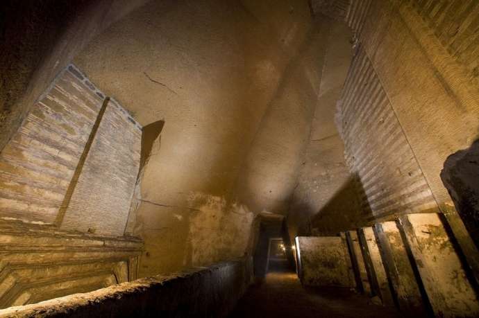 Загадки «тоннеля Бурбонов» под Неаполем