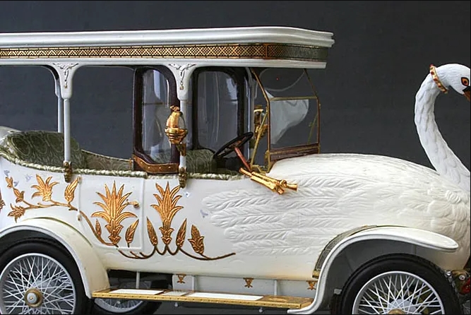 Встречайте: Brooke 25/30HP Swan Car! История о том, как один богач придумал невероятный автомобиль в форме лебедя